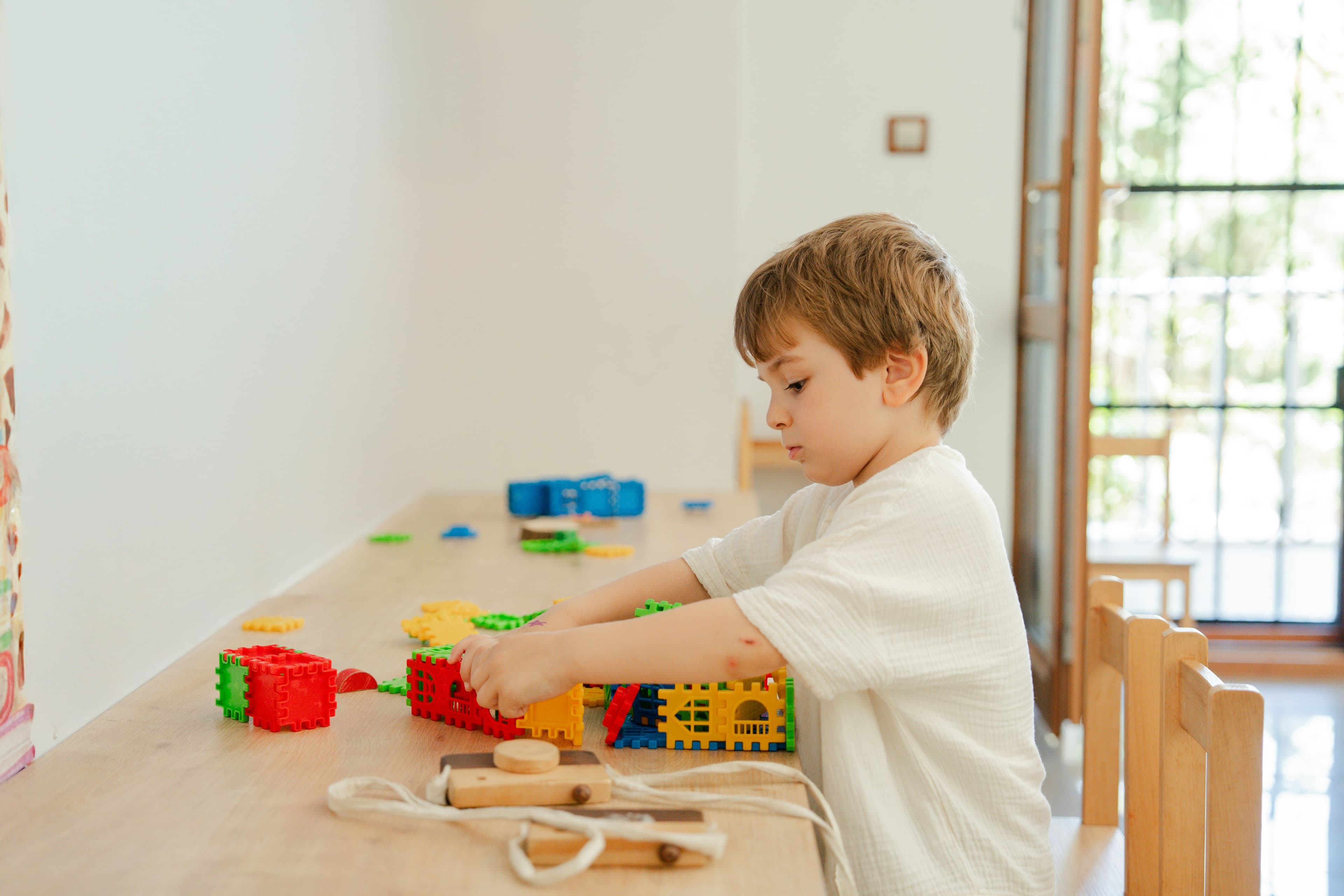Developmental games for a child aged 6–7 months. Even more movement!