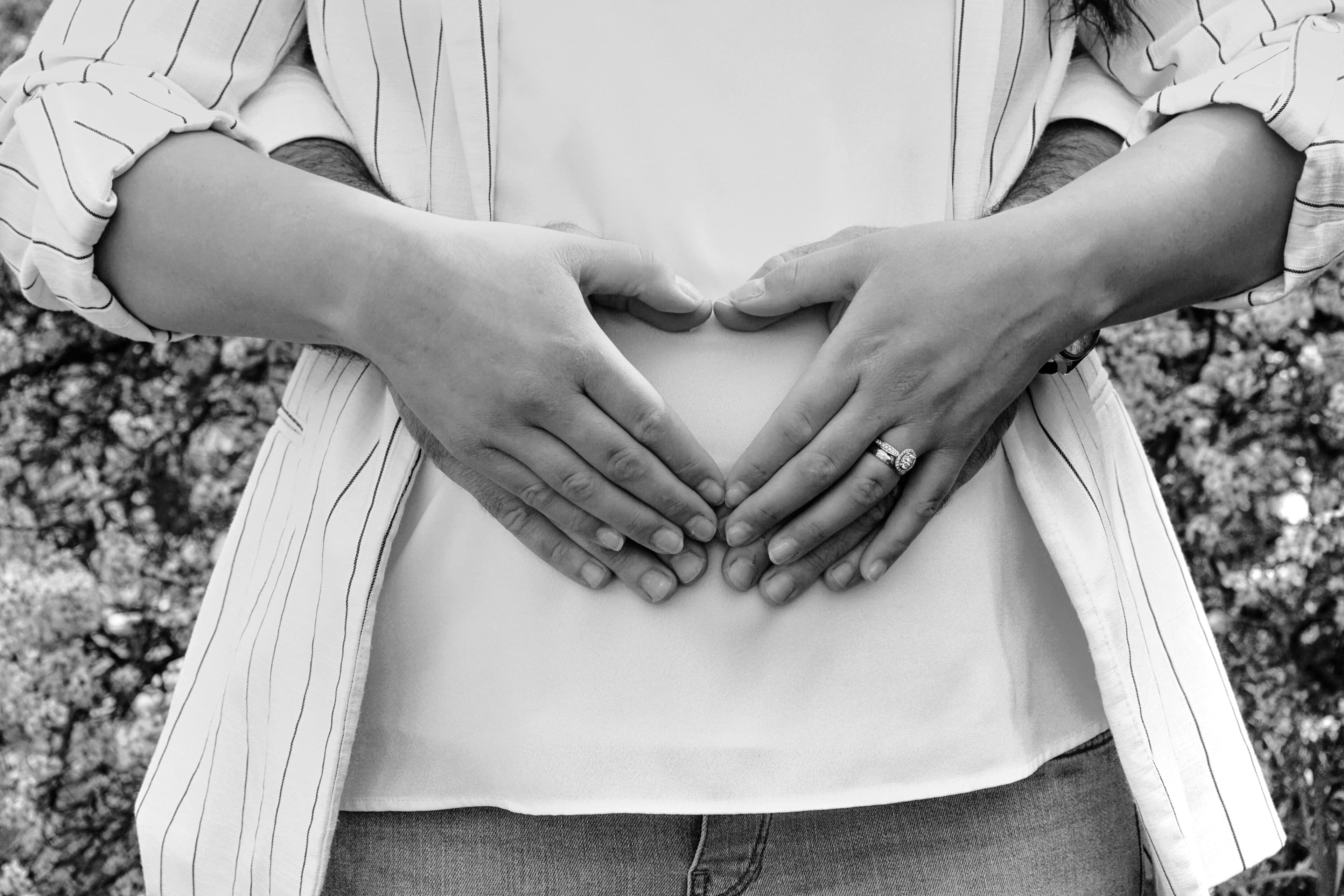 Pulling pains in the abdomen during pregnancy.