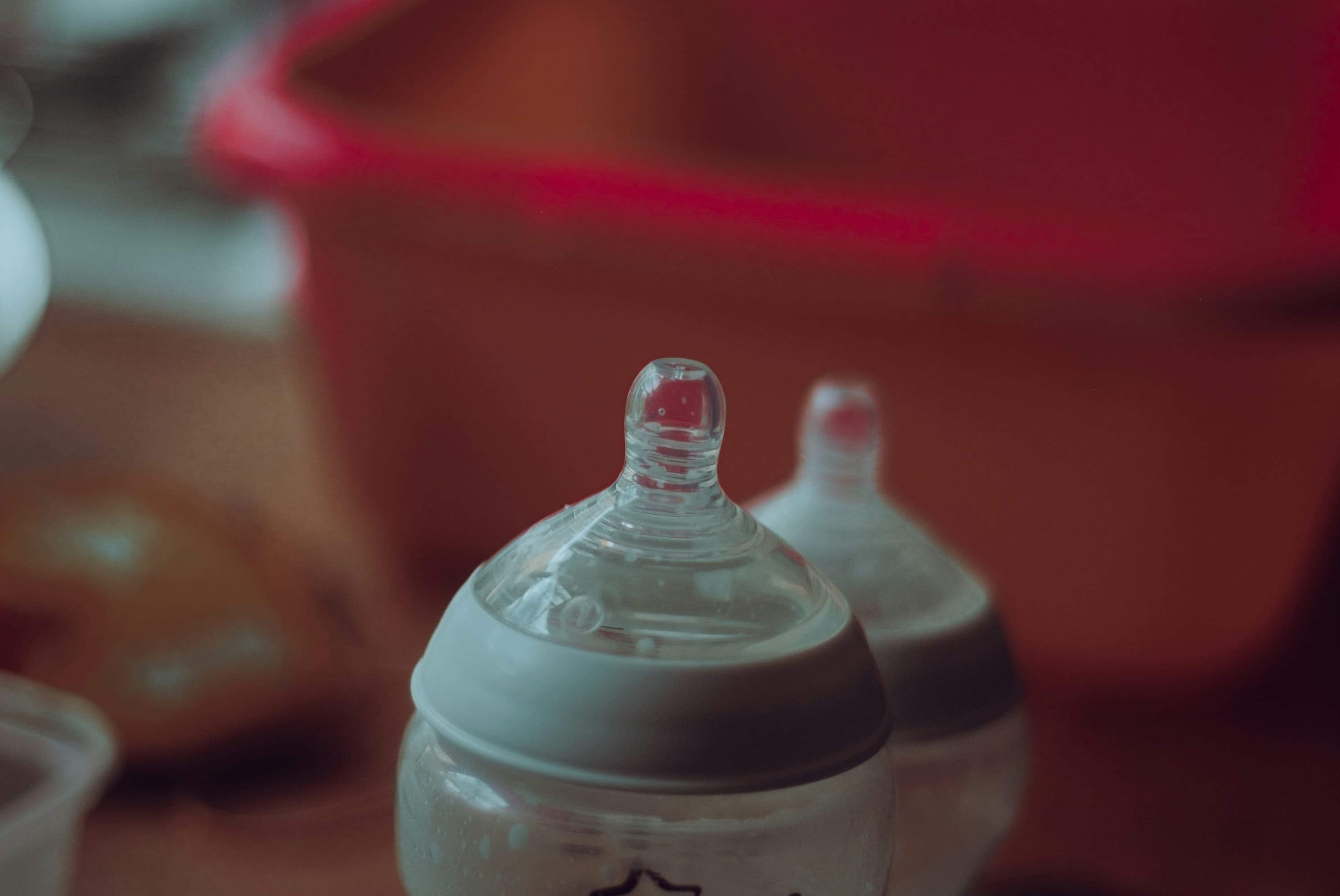 How to create a breast milk bank at home.