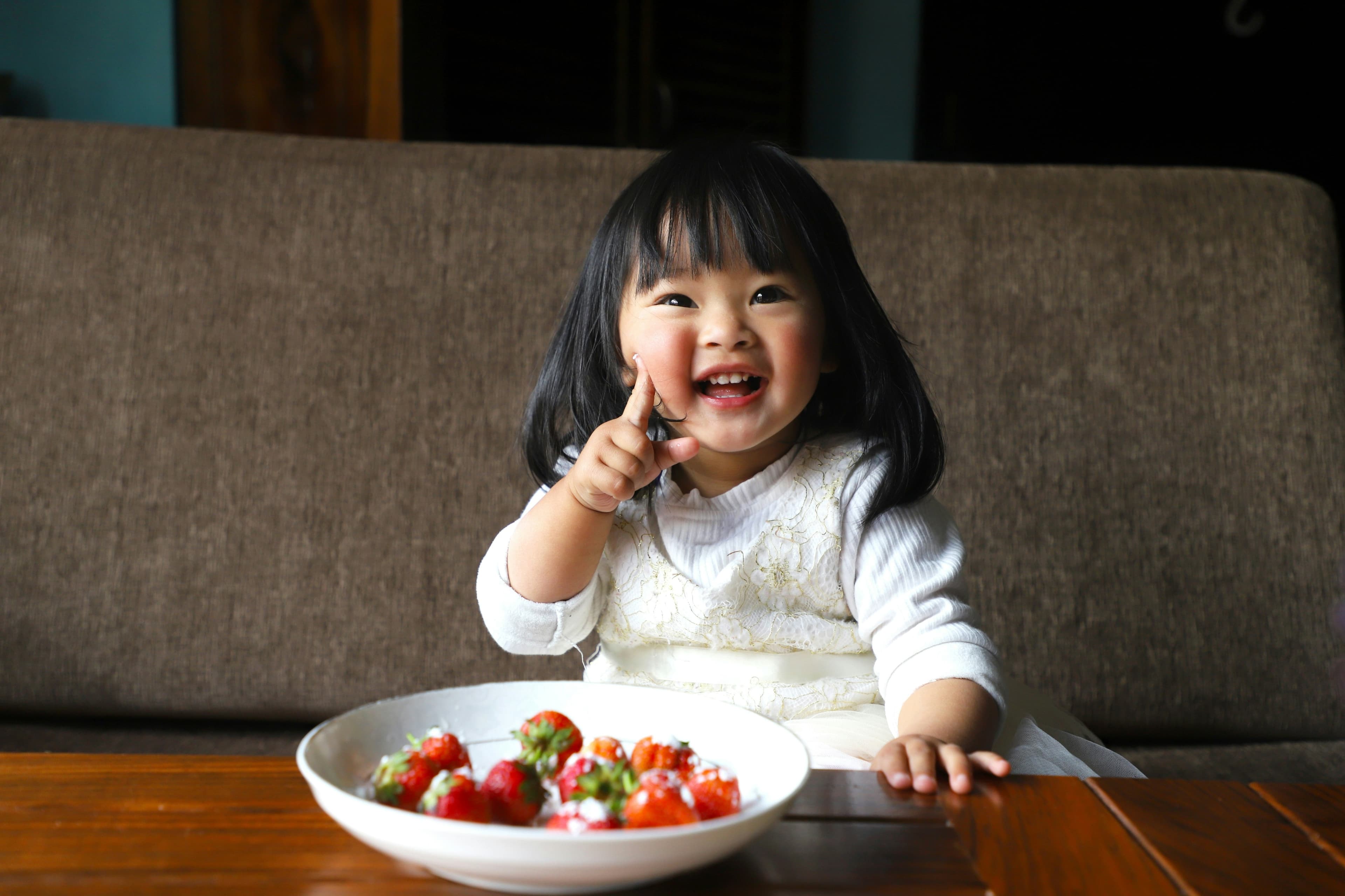 When to start introducing complementary foods to the baby. First complementary food.